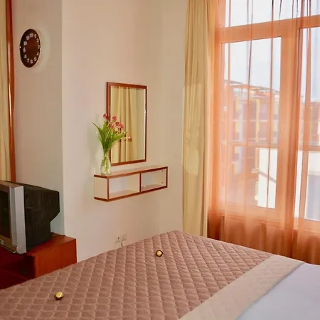 Rainbow 2 Complex 3*