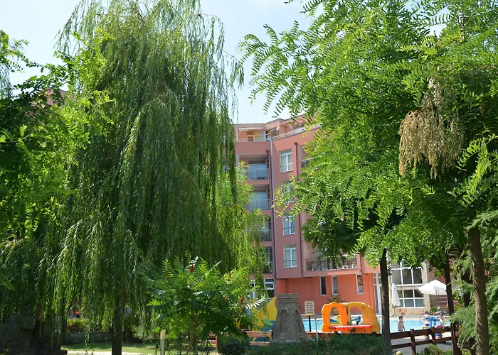 Rainbow 2 Complex 3* 阳光海滩