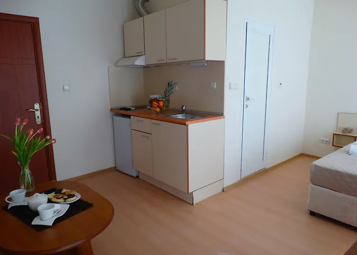 酒店 Rainbow 2 Complex 3*