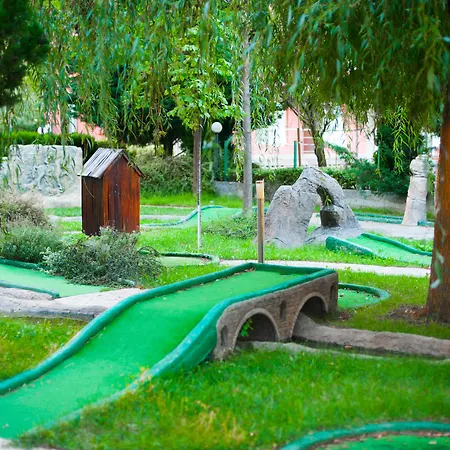 Rainbow 2 Complex 3* ساني بيتش