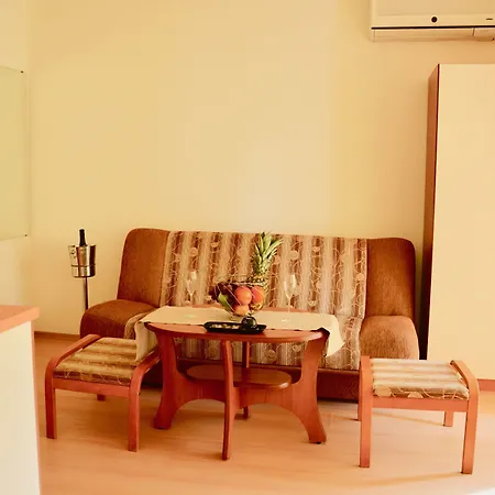 Rainbow 2 Complex ساني بيتش