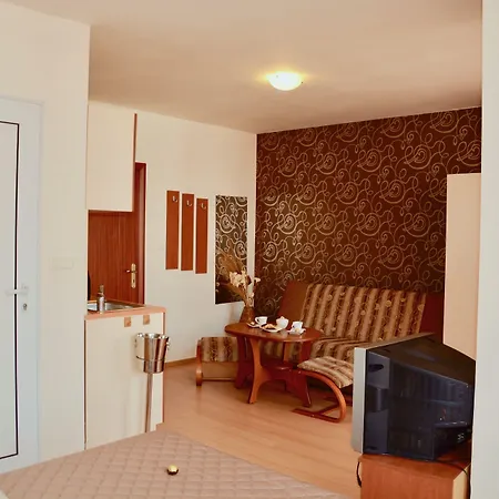 Rainbow 2 Complex فندق ساني بيتش