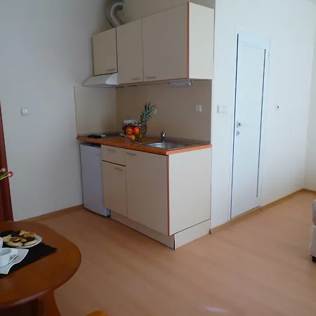 فندق Rainbow 2 Complex 3*