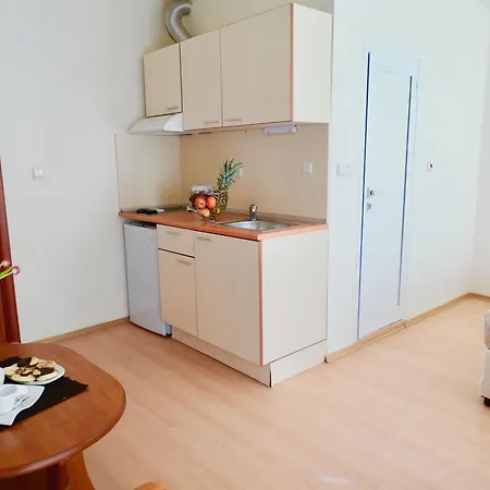 فندق Rainbow 2 Complex 3*